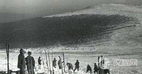 俄罗斯登山者离奇死亡事件