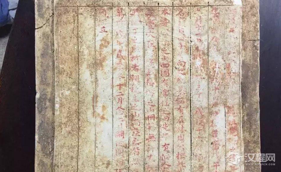 东莞一工地挖出不腐棺尸 面容清晰可见