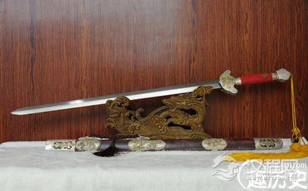 乾隆九龙宝剑图片