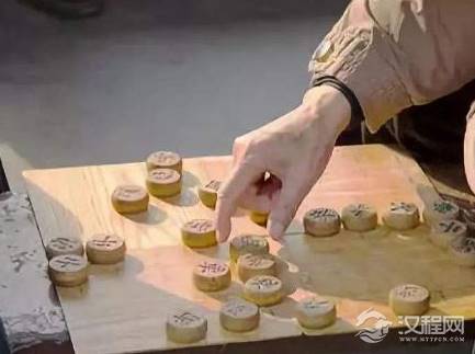 火炮比象棋整整晚了一千多年时间 象棋中的炮又是怎么来的