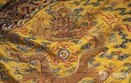 龙袍是皇帝的象征，非常珍贵，那龙袍脏了怎么办?