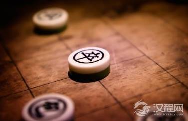 为什么象棋中的老将和帅不能见面 看看那条河就知道了