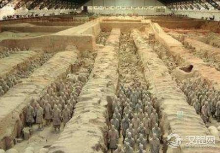 秦始皇死后有人陪葬吗？规模到底有多大？