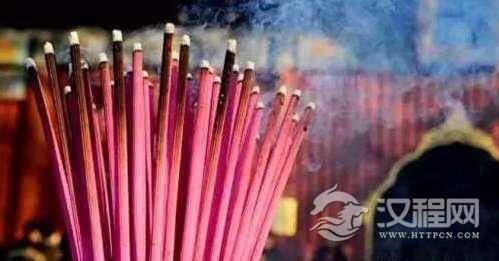 为什么烧香不能少于三根？烧香最忌两短一长！