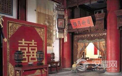 故宫里其中一间冷宫阴气森森,但皇帝非要在里面度过新婚夜