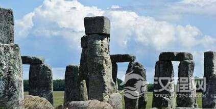 巨石阵诸多谜团和外星人有关，在阵内发现2000年前男子骸骨
