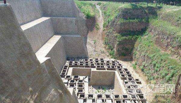 一块奇怪的荒地不长庄稼，原来下面藏着秦始皇第15代先祖墓葬