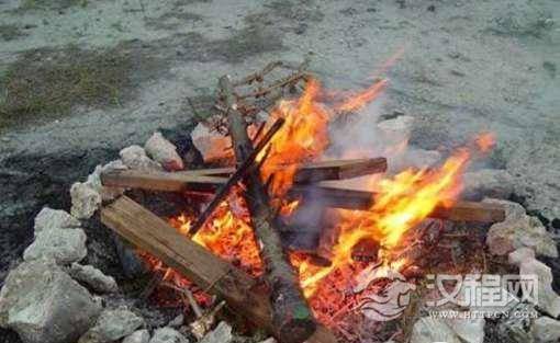 古代奇葩的取暖方式，觉得古代为什么人这么少了。