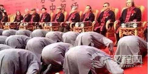 下跪这种礼仪是从什么时候出现的？最初的的意义是什么？