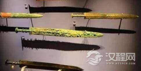 古墓出土三件文物，解释了为什么秦国那么强？