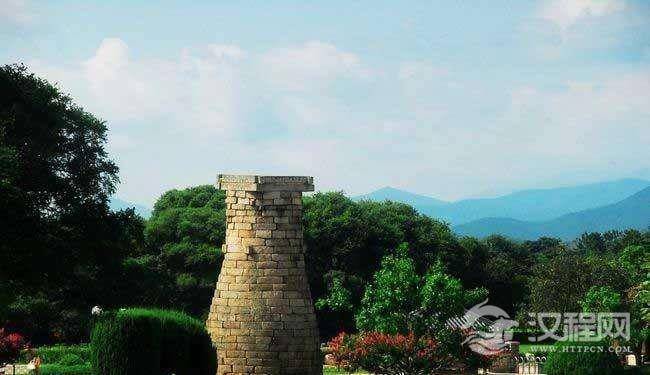 最古老的天文台，韩国庆州的瞻星台，又是奉神占星的场所