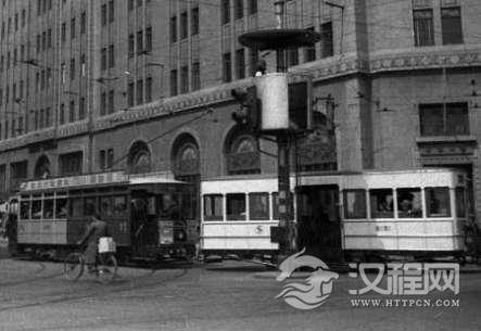 汽车进入中国之后，到底是左行制？还是选择右行制呢