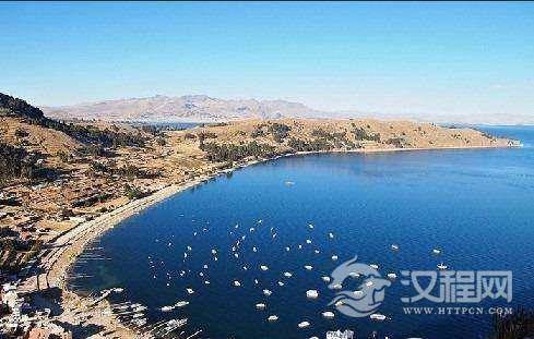 南美洲海拔海拔最高的淡水湖 的的喀喀湖，海拔为3812米
