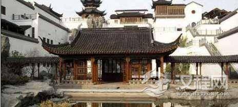 曹雪芹家族跟雍正有什么仇恨，雍正非要要搞垮曹雪芹家族