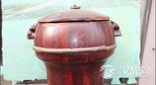 故宫中没有公共厕所，那么宫中的人方便是怎么解决的呢