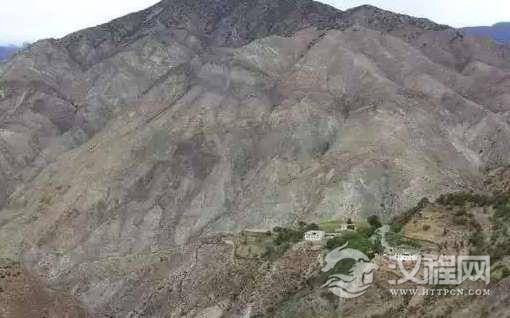 东北有座奇山，常年寸草不生，专家说下面埋着个大人物