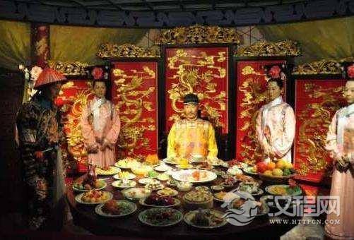 清朝皇帝吃饭同一道菜只能吃三口？此事纯属造谣