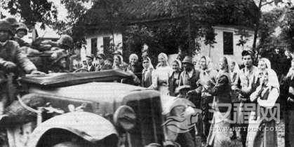 苏德战争期间面对德军的入侵 苏联人为什么没有反抗反而夹道欢迎