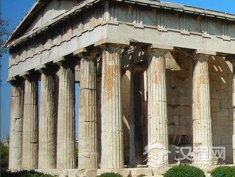 雅典卫城是在什么背景下建造的？为什么要建造