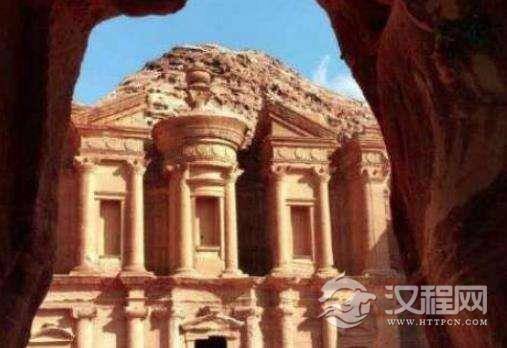 约旦佩特拉古城之谜，被罗马帝国攻陷而衰落