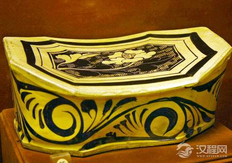 古人一般都用木枕或者是陶瓷枕 古人睡觉不会硌得慌吗