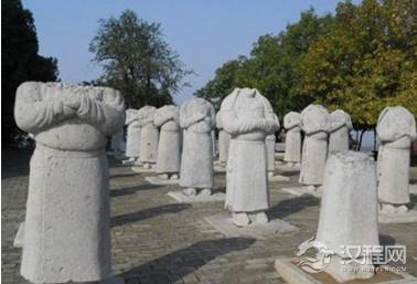 武则天墓前的守灵人石像,他们的头都是去哪里了?