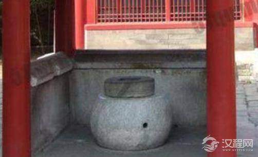 清朝皇宫里到处都是井，为什么没人敢喝里面的水？