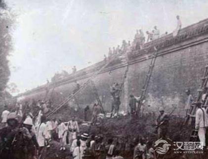 八国联军进攻紫禁城的时候 百姓为何帮助联军运粮食搬梯子