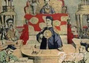 清朝官员为什么夏天穿穿皮袄围火炉呢 难道说是热疯了吗