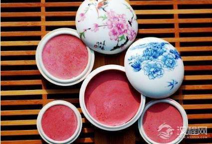 古代女子爱美之心都到了什么程度 吃砒霜,火烧眉了解一下