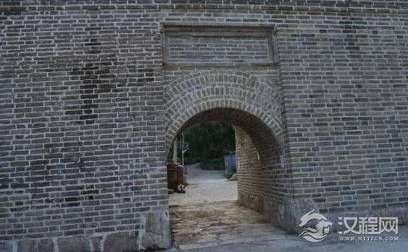古代城墙的材料到底是什么样的 为什么大炮都没有能力轰开呢
