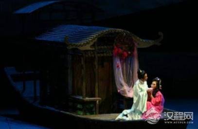 杜十娘怒沉百宝箱的做法正确吗 她会不会有点傻呢