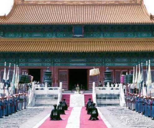 清代刚入仕的京官，官服居然是用租的？