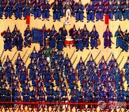 明朝时期已经出现火器了 清朝作战为何还用冷兵器