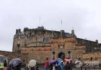 古代宫殿和城堡到底有什么区别呢 为什么西方人没有修建城墙呢