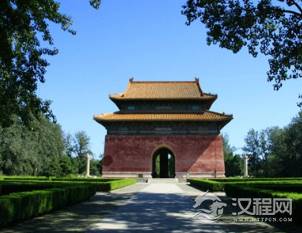 王承恩只是个宦官，为什么在明十三陵中有他的陵墓？