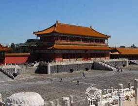 面对突发情况时，紫禁城有哪些警报防护措施？