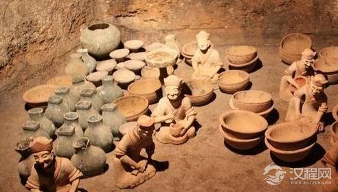 他是历史上真正的穿越者，墓里还有马桶？