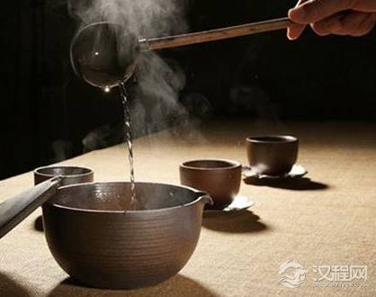 古代喝酒为什么都要温一下 只因为他们喝的酒是黄酒