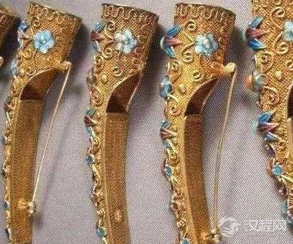 清朝妃嫔为什么热衷于戴长指甲套 原因无非这几点