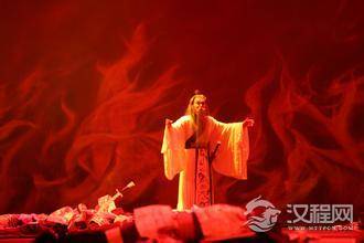 屈原事怎样过完自己一生的？屈原生平事迹简介