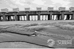 历史上长江两次断流是什么情况？长江为什么断流？