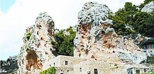 关于纪·哈·纪伯伦的评价如何？他是怎样一个人