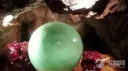 孙殿英盗取乾隆陵墓的时候 孙殿英为什么要敲掉乾隆的牙齿