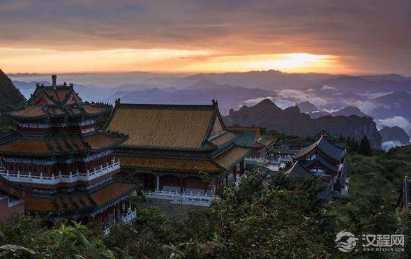 华严三圣与西方三圣分别是什么？两者有什么不同