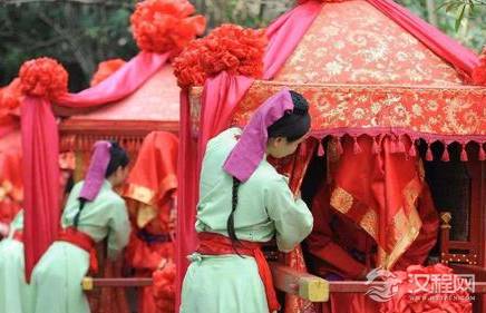 古代百姓穷困潦倒连饭都吃不饱 古人又是如何传宗接代的