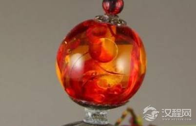 清朝时期的官帽上的珠子五颜六色的 那些珠子到底值多少钱呢