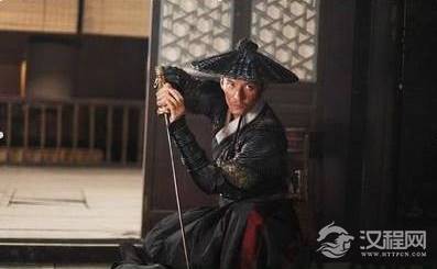 古代人在进出皇宫的时候 一定要佩戴自己的腰牌