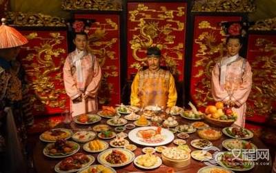 古代皇帝用膳要多长时间？吃不完的剩菜怎么处理