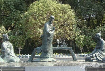 澹台灭明：孔子七十二贤人之一，复姓澹台，名灭明，字子羽